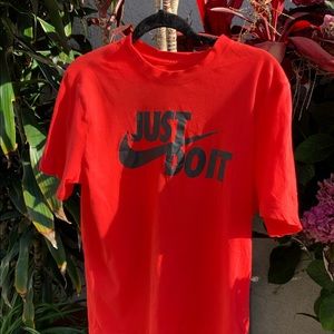 Nike tshirt